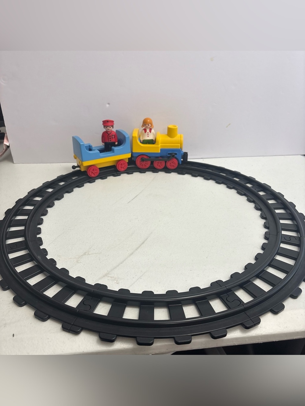 Vintage 1990 Playmobil Train Engine & Passenger Car Circle Tracks 2 Figures